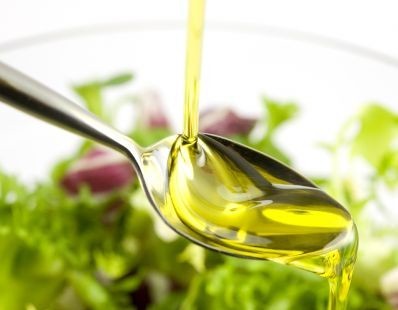 OLIVIE HEALTH NEWS:  A new study highlights the benefits of olive oil for protecting your heart.