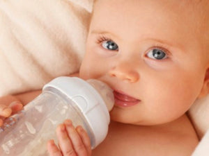 OLIVIE BABY/KIDS Tips :Giving cow's milk would hinder future sociability.
